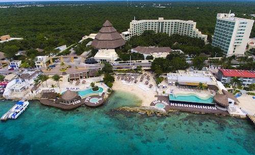 Cozumel All Inclusive Vacation With Airfare
